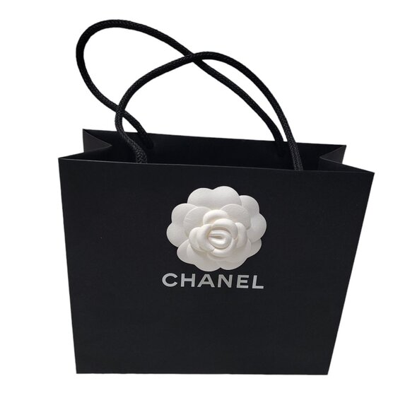 Chanel Gift Shopping Bag Camellia Flower 7.25 x 8.5 x 3.25 in Rope Handle Empty - Picture 9 of 9